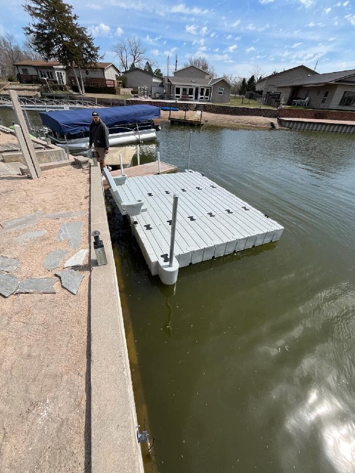 Gallery photos for EZ Dock Installation Near Columbus Nebraska: Image #2