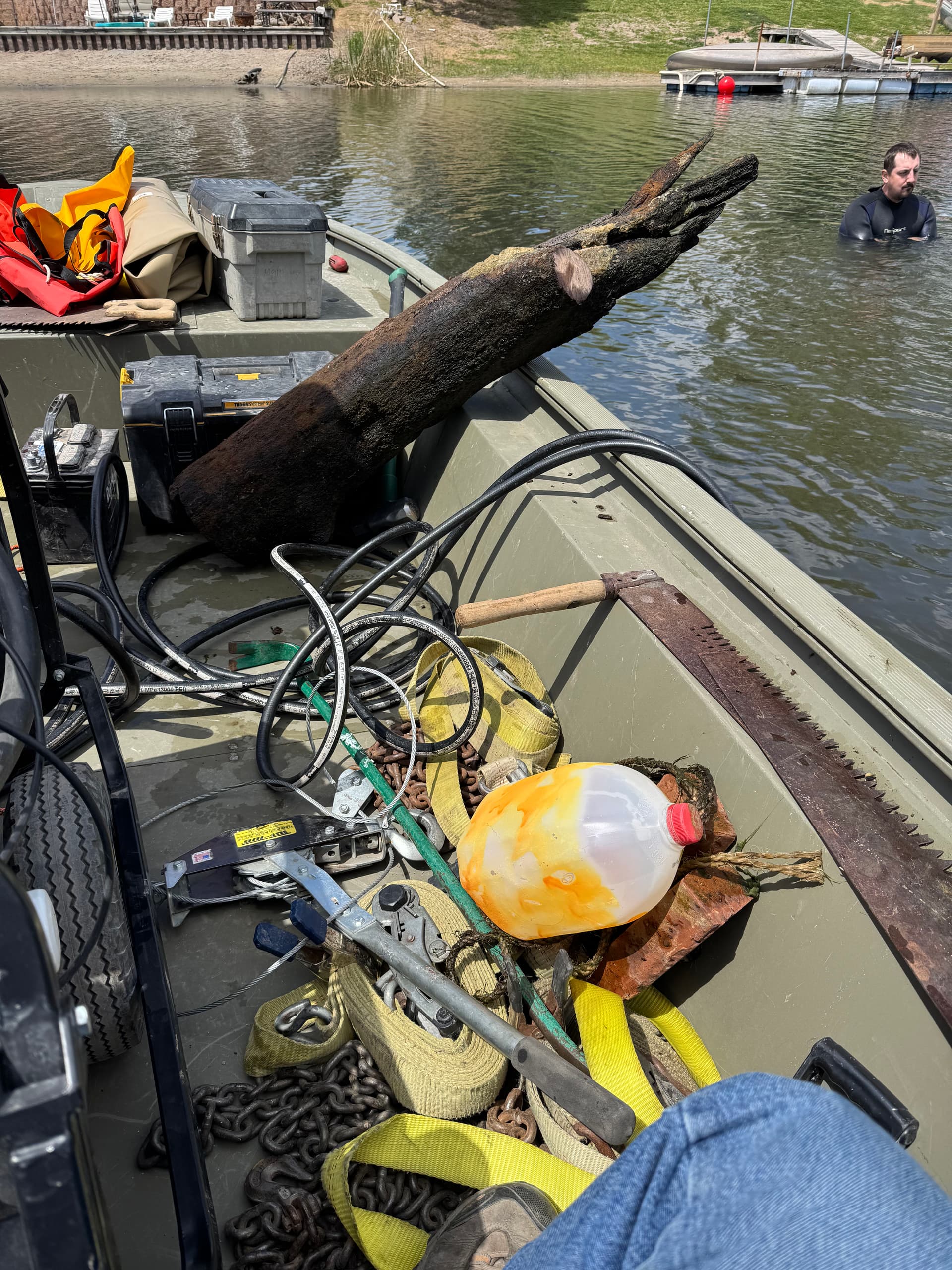 Gallery photos for Submerged Log Removal and Underwater Cleanup Near Waterloo: Image #3