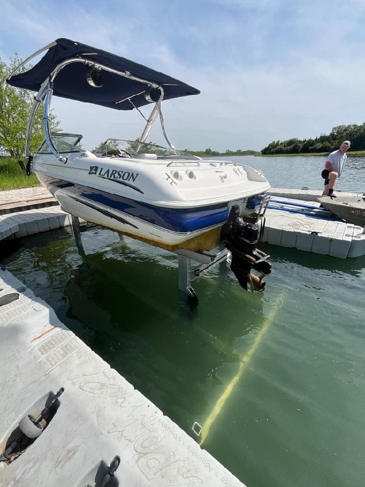 Gallery photos for Sunstream Boat Lift Install with EZ Dock Near Omaha: Image #2
