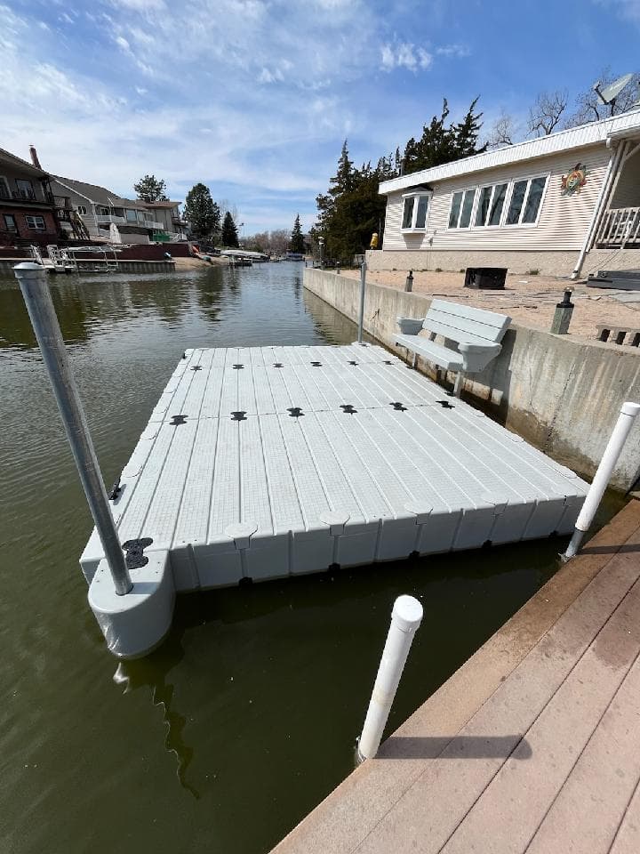 Gallery photos for EZ Dock Installation Near Columbus Nebraska: Image #1