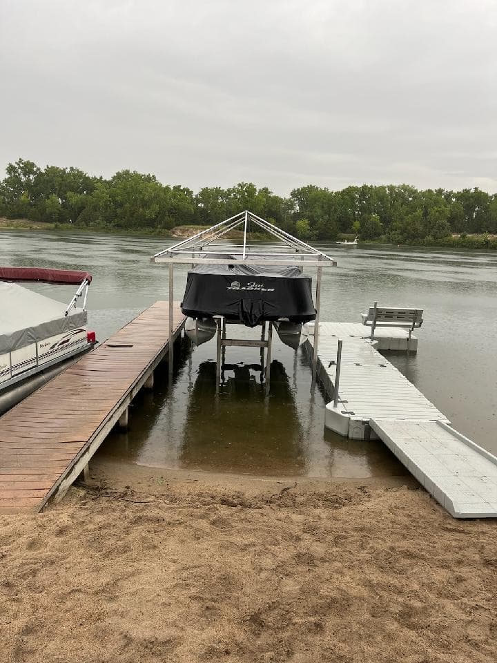 Innovative Boat Lift and Dock Installation in Fremont