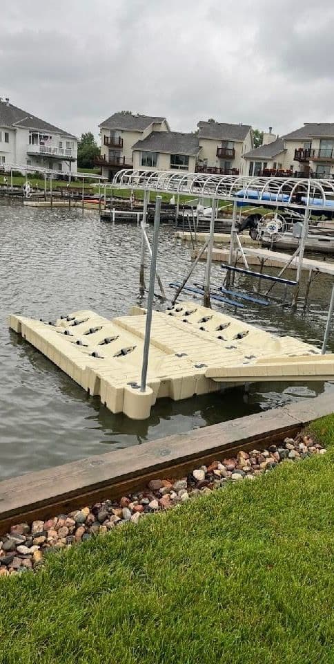 Gallery photos for Innovative Floating Dock Installation in Nebraska: Image #1
